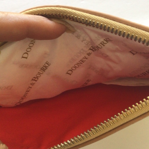 DOONEY & BOURKE FSU WRISTLET NWT - Picture 7 of 7